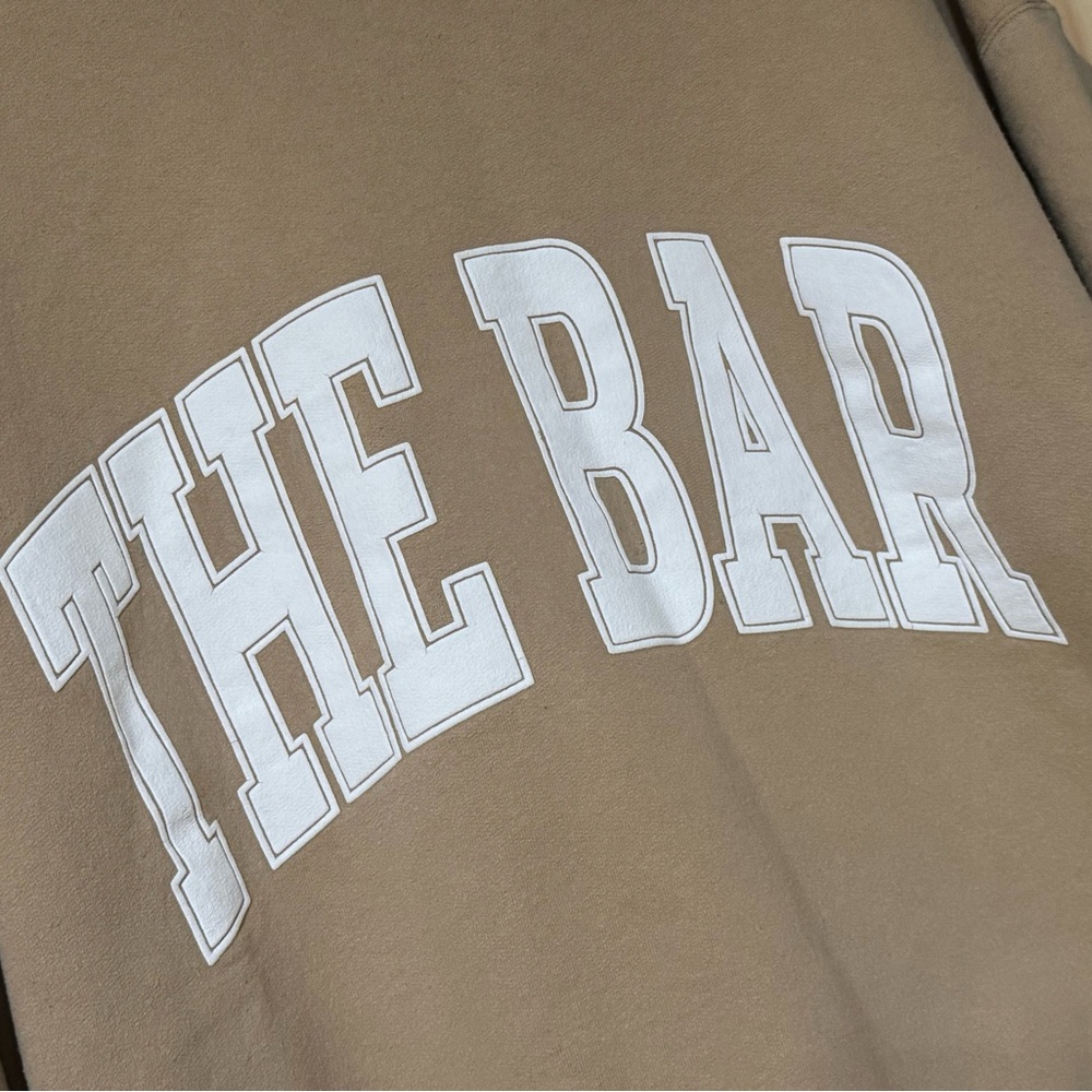 THE BAR Oversized Tan Crewneck Sweatshirt. Size Large. Like New! - Picture 2 of 3